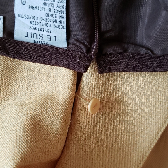 Le Suit Gold & Brown Suit - Picture 10 of 11
